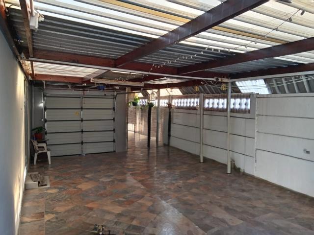 Apartment for rent in Athlone, Cape Town