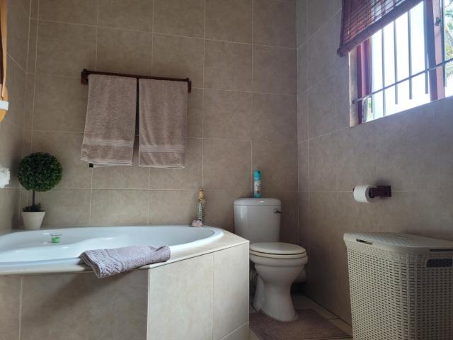 Apartment for rent in Seaview, Kwazulu-natal