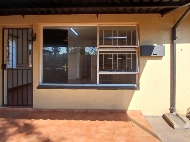 Apartment for rent in Brackenhurst, Ekurhuleni