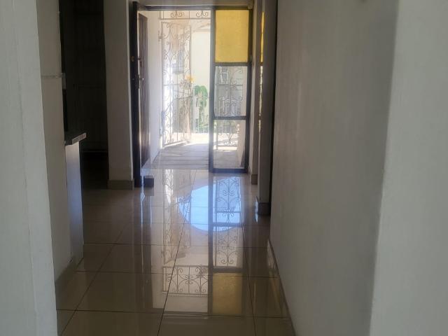 Apartment for rent in Chatsworth, Kwazulu-natal