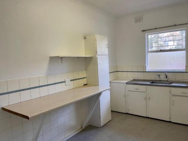 Apartment for rent in Claremont, Cape Town