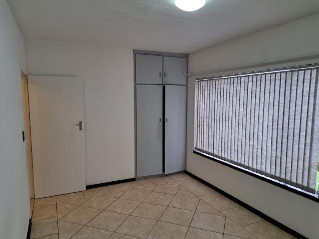 Apartment for rent in Mohlakeng, Gauteng