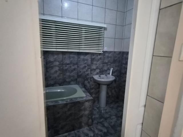 Apartment for rent in Queensburgh, Kwazulu-natal