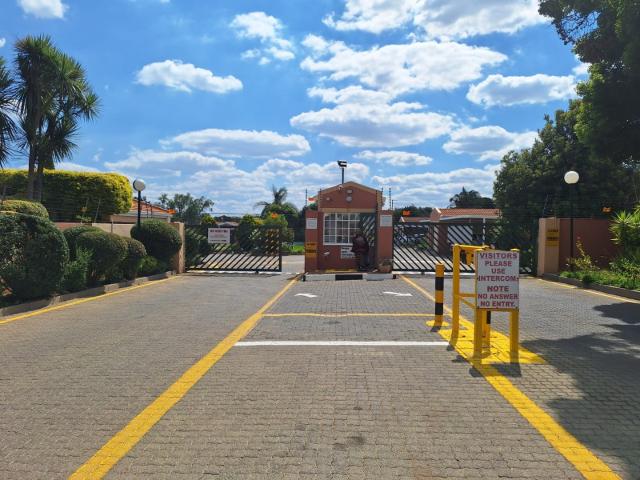 Apartment for rent in Farrarmere, Ekurhuleni