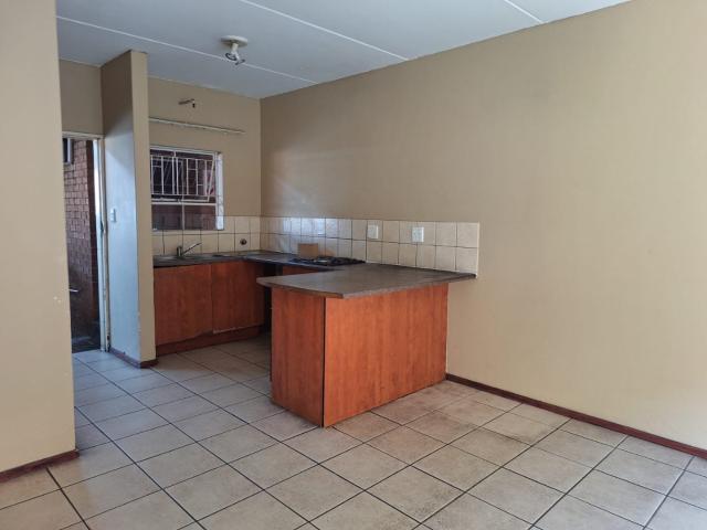Apartment for rent in Nooitgedacht, Gauteng