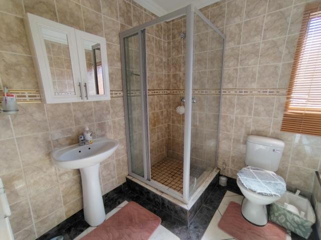 Apartment for rent in Mohlakeng, Gauteng