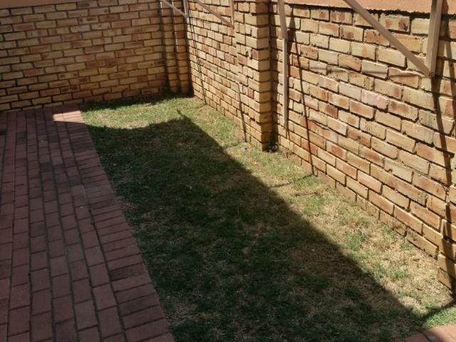 Apartment for rent in Mohlakeng, Gauteng