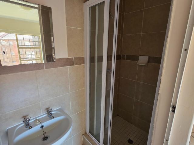 Apartment for rent in Paramount Estate, City of Tshwane Metropolitan Municipality