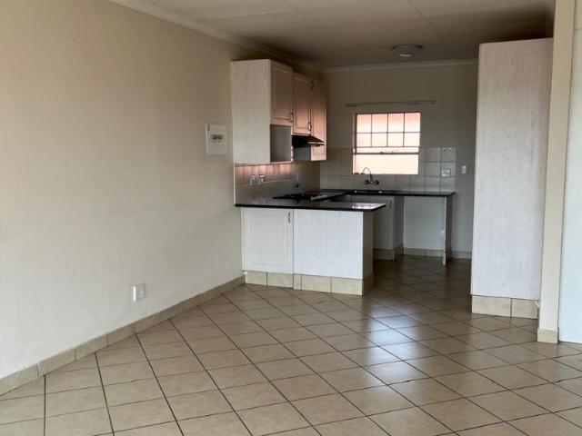 Apartment for rent in Paramount Estate, City of Tshwane Metropolitan Municipality