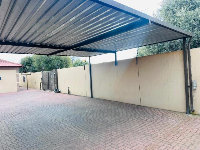 Apartment for rent in Mohlakeng, Gauteng