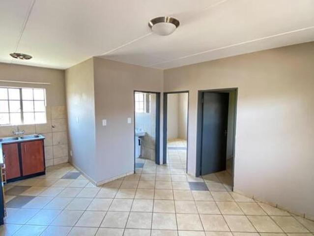 Apartment for rent in Jabavu, Soweto