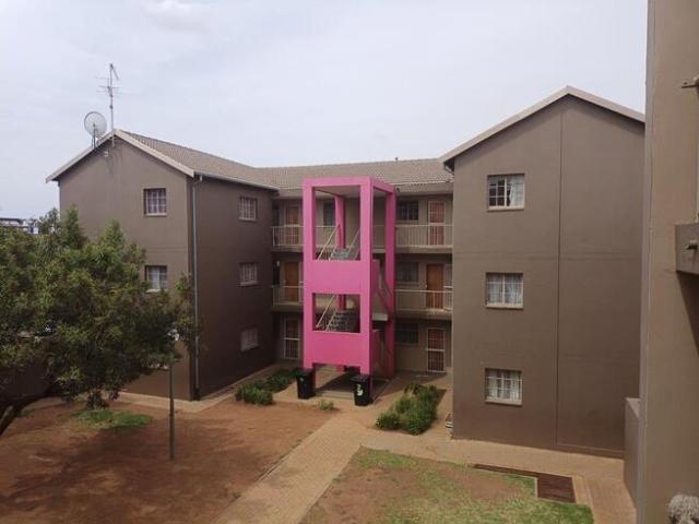 Apartment for rent in Jabulani, Soweto
