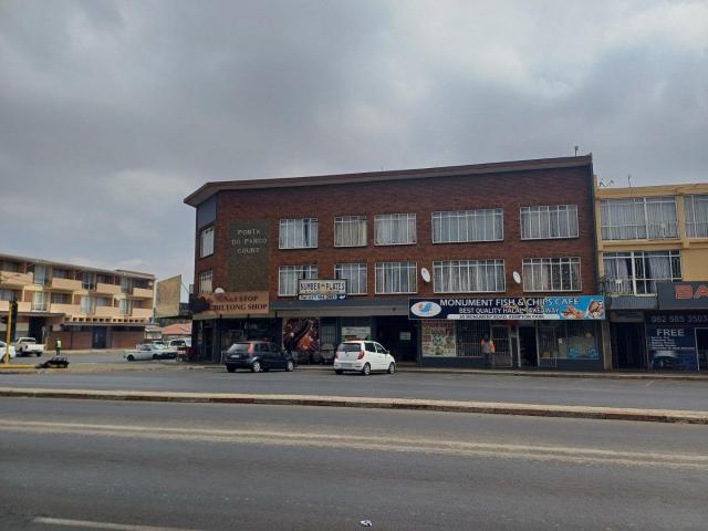 Apartment for rent in Rhodesfield, Kempton Park