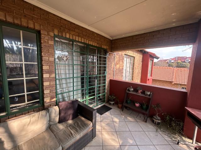 Apartment for rent in Waterkloof, Gauteng