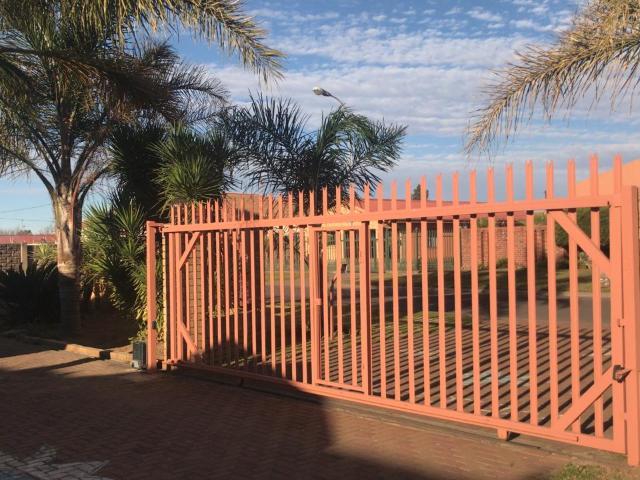 Apartment for rent in Newcastle, Kwazulu-natal