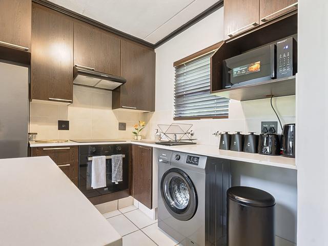 Apartment for rent in Paulshof, Alexandra