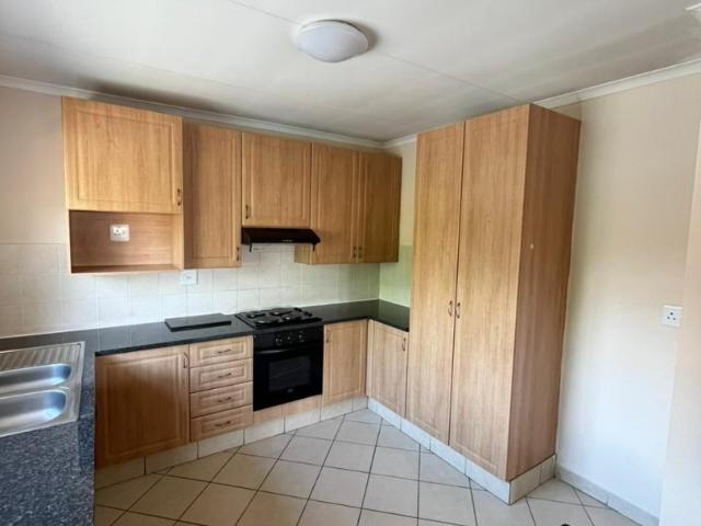Apartment for rent in Silver Lakes Golf Estate, City of Tshwane Metropolitan Municipality