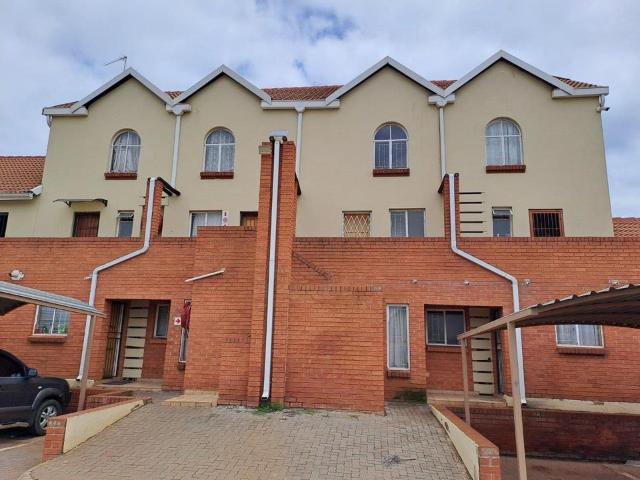 Apartment for rent in The Orchards, Akasia