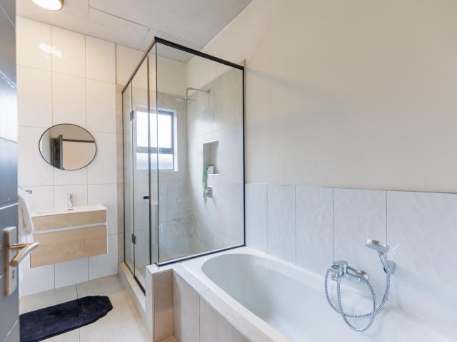 Apartment for rent in Waterkloof, Gauteng