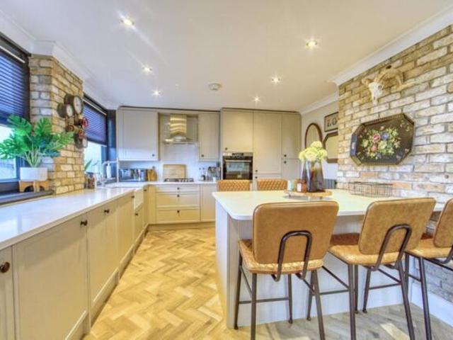 Apartment for sale in Golden Valley, Folkestone