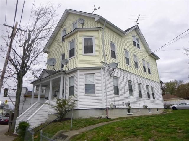 Apartment for rent in Cranston, Rhode Island