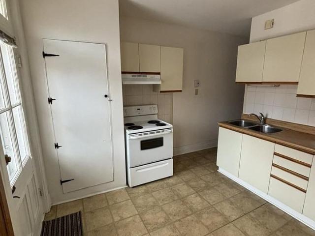 Apartment for rent in St. Leonard's, Quebec