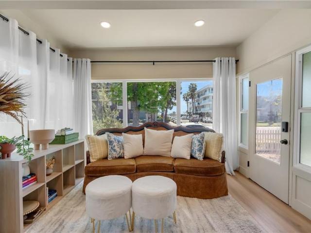 Apartment for rent in Long Beach, California