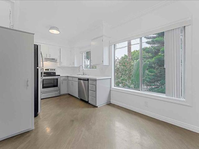 Apartment for rent in Canoga Park, California