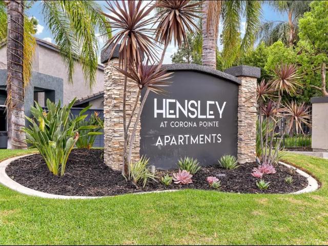 Apartment for rent in Corona, California
