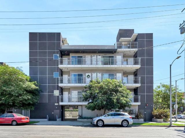 Apartment for rent in Canoga Park, California