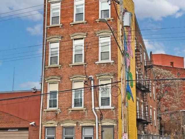 Apartment for rent in Roselawn, Ohio