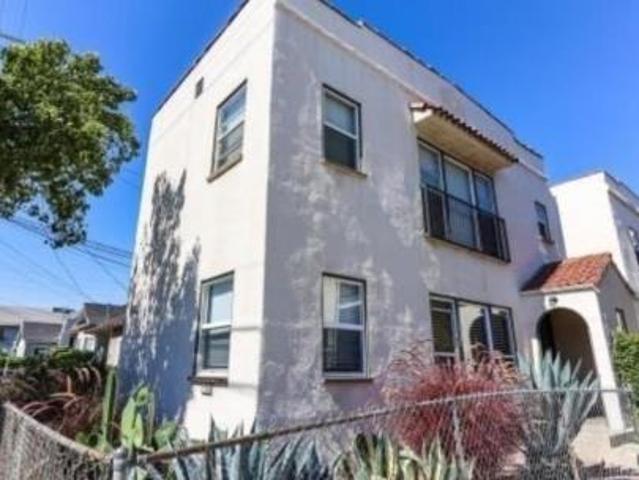 Apartment for rent in Canoga Park, California