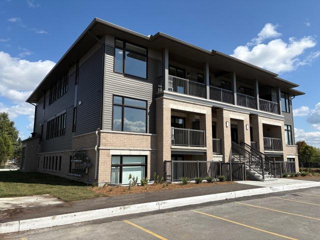 Apartment for rent in Barrhaven West, Ottawa