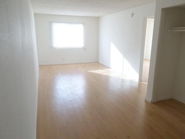 Apartment for rent in Canoga Park, California
