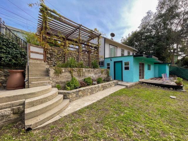 Apartment for rent in Canoga Park, California