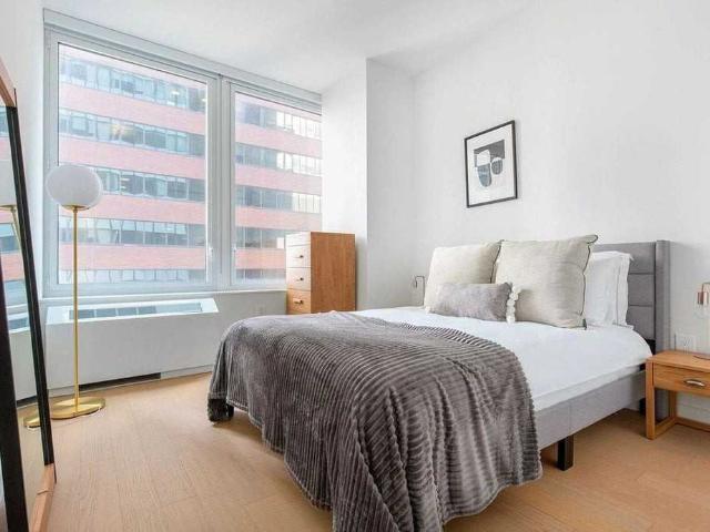 Apartment for rent in Arverne, New York