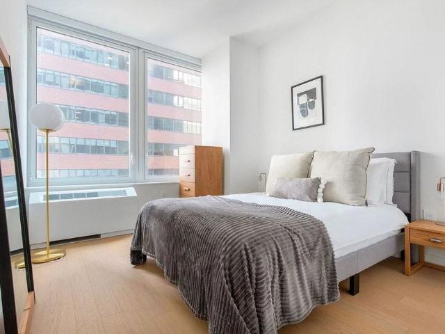 Apartment for rent in Arverne, New York