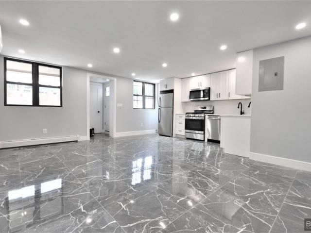 Apartment for rent in Arverne, New York