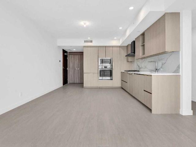 Apartment for rent in Surrey