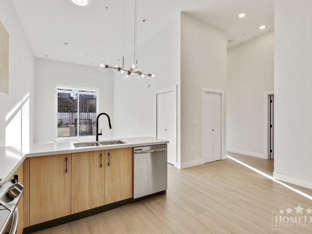 Apartment for rent in Panorama Ridge, Surrey