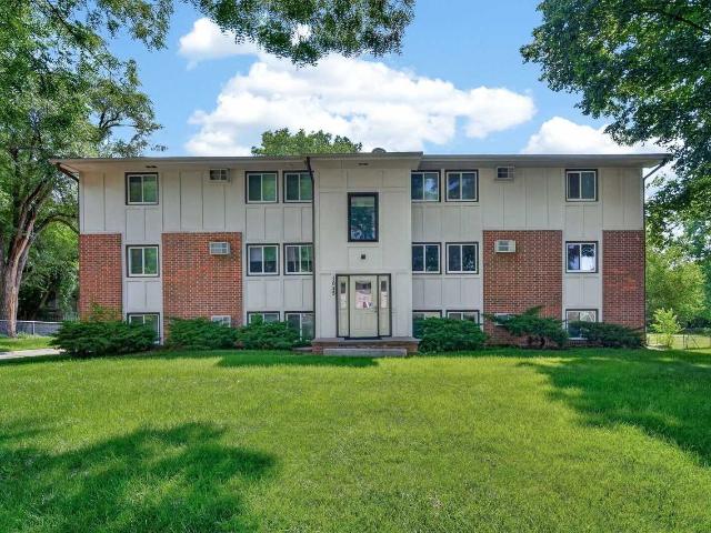 Apartment for rent in Clive, Iowa