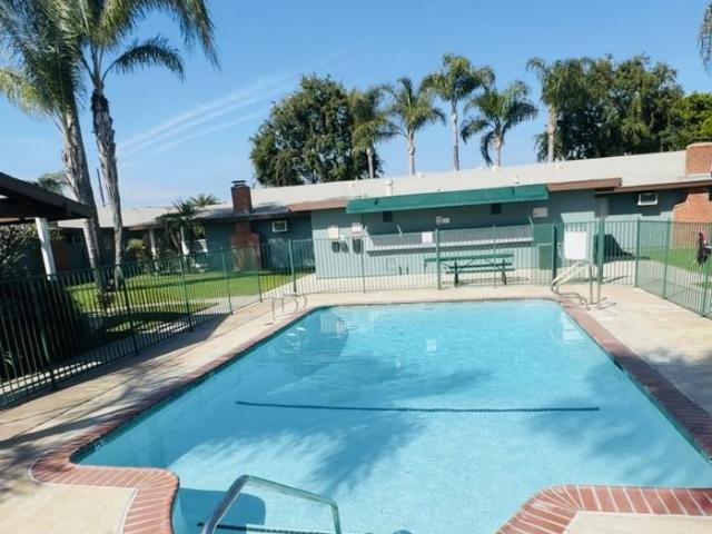 Apartment for rent in Tustin, California