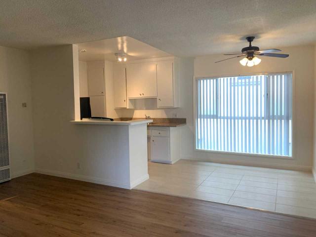 Apartment for rent in Canoga Park, California