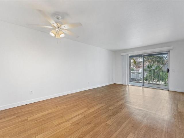 Apartment for rent in Long Beach, California