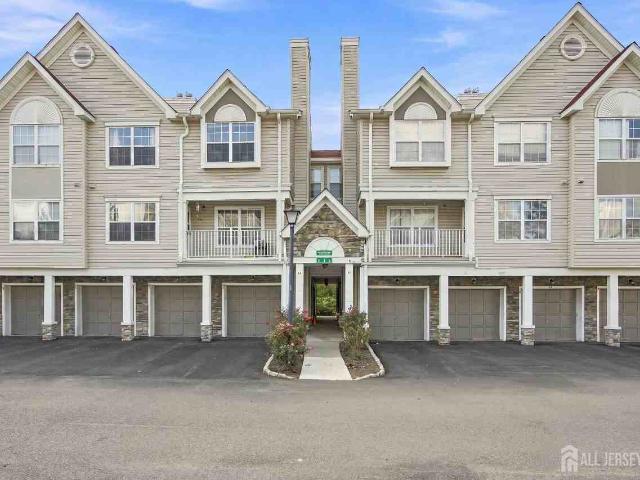 Property for rent in Village Pointe, Edison