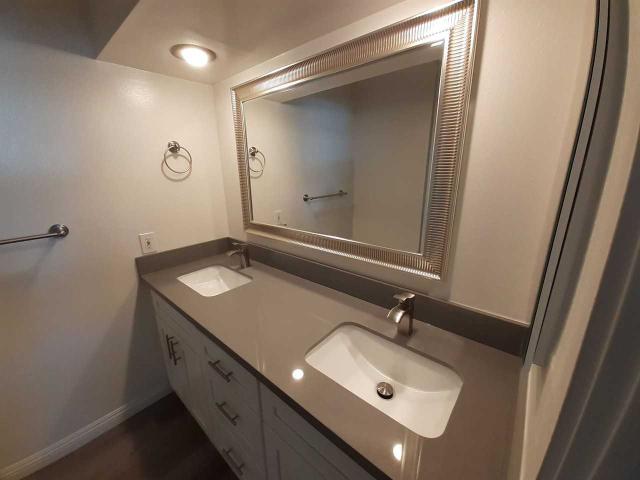 Apartment for rent in Corona Del Mar, California
