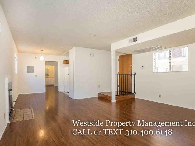 Apartment for rent in Canoga Park, California