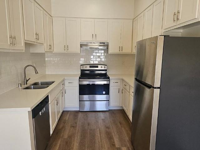 Apartment for rent in Canoga Park, California