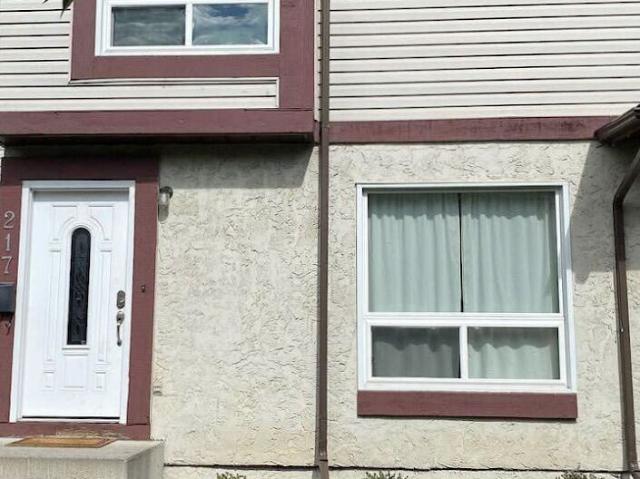 Apartment for rent in Deer Ridge, Calgary