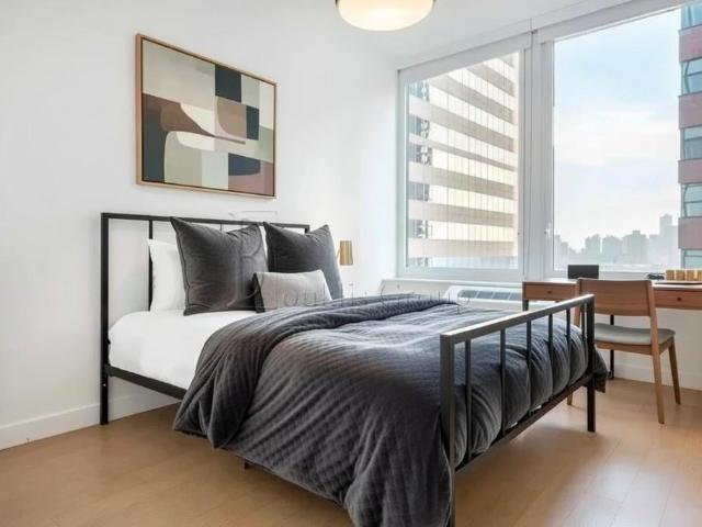 Apartment for rent in Arverne, New York